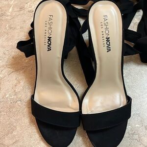 Fashion Nova. Black tie up type sandal with a 4 inch block heel  suede like ties